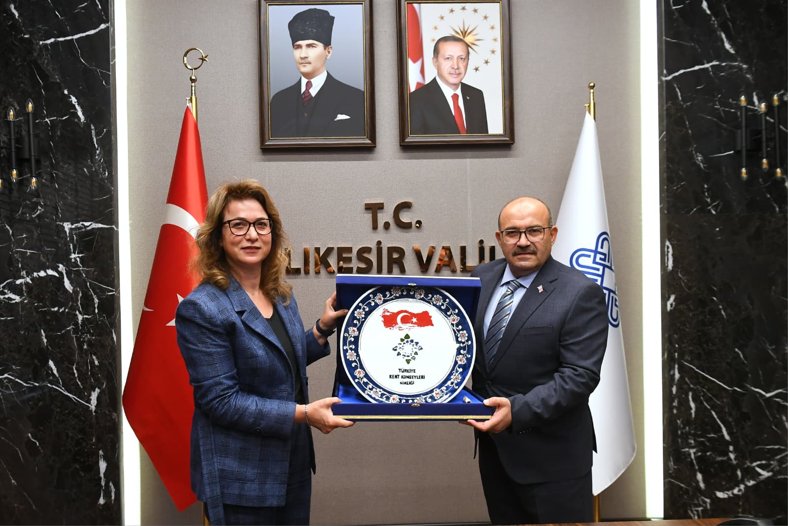 Balıkesir Valisi Sayın İsmail Ustaoğlu’na Makam Ziyareti Gerçekleştirildi