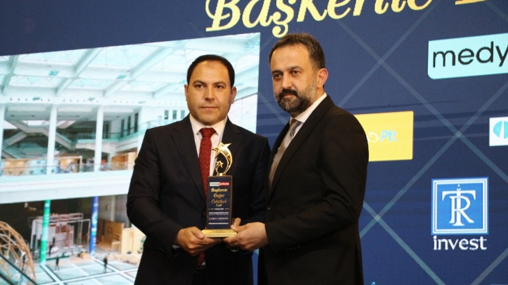 İklim Değişikliği ve Çevre Bilincine Katkı Ödülü, Halil İbrahim Yılmaz'a verildi.