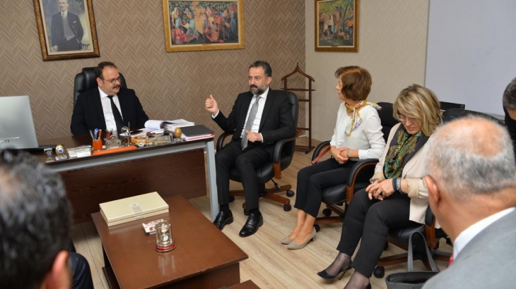TKKB Yönetim Kurulu, Doç. Dr. İbrahim Sarıtaş’a hayırlı olsun ziyaretinde bulundu.