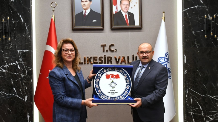 Balıkesir Valisi Sayın İsmail Ustaoğlu’na Makam Ziyareti Gerçekleştirildi